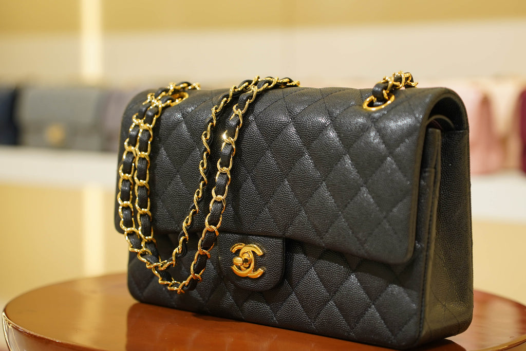 Chanel | Classic Flap Bag – Medium – Leather – Black – Gold Hardware