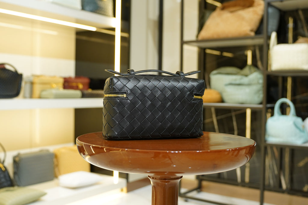 Bottega Veneta | Bang-Bang – Leather – Black – Gold Hardware