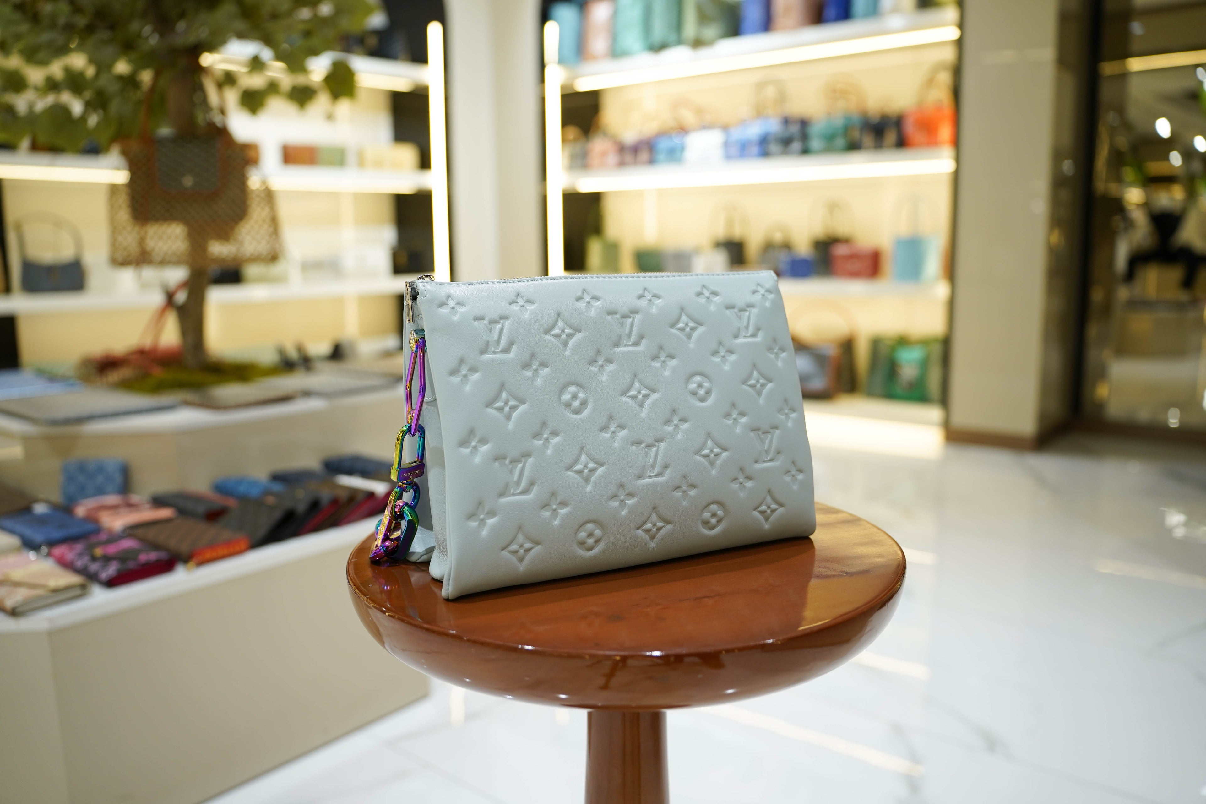 Louis Vuitton | Pouch – Leather – Light Blue – Silver Hardware