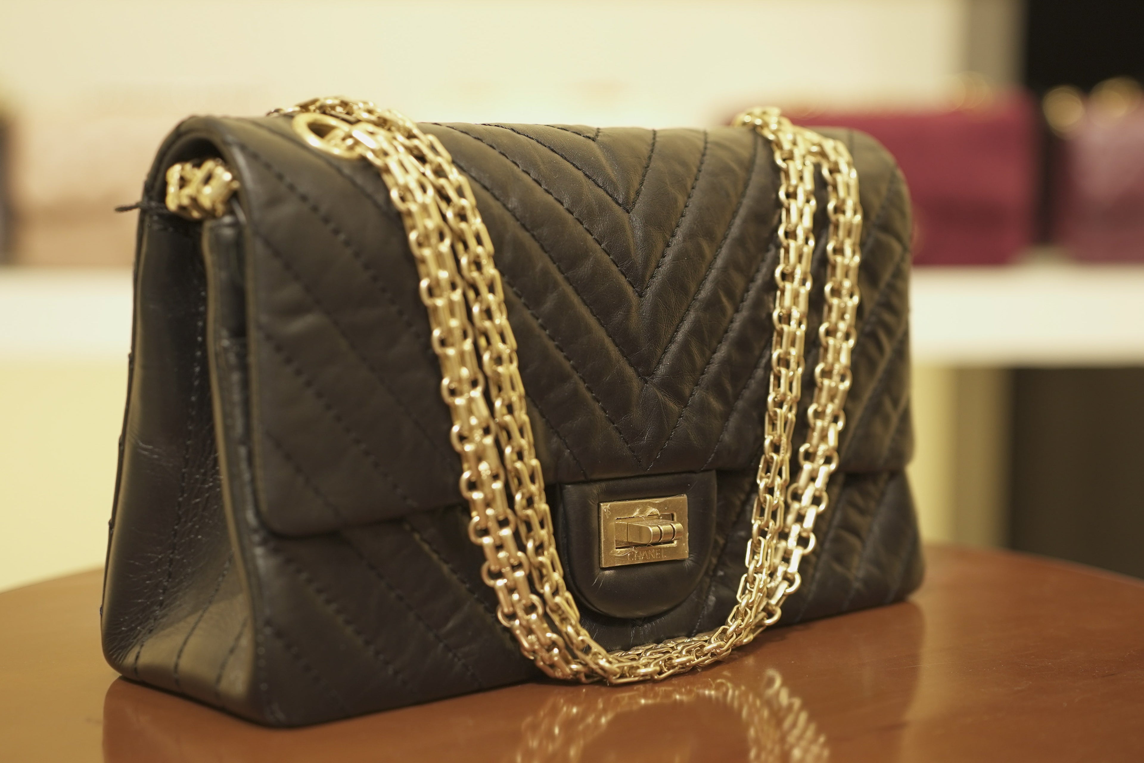 Chanel | Reissue 2.55 – Lambskin – Black – Gold Hardware