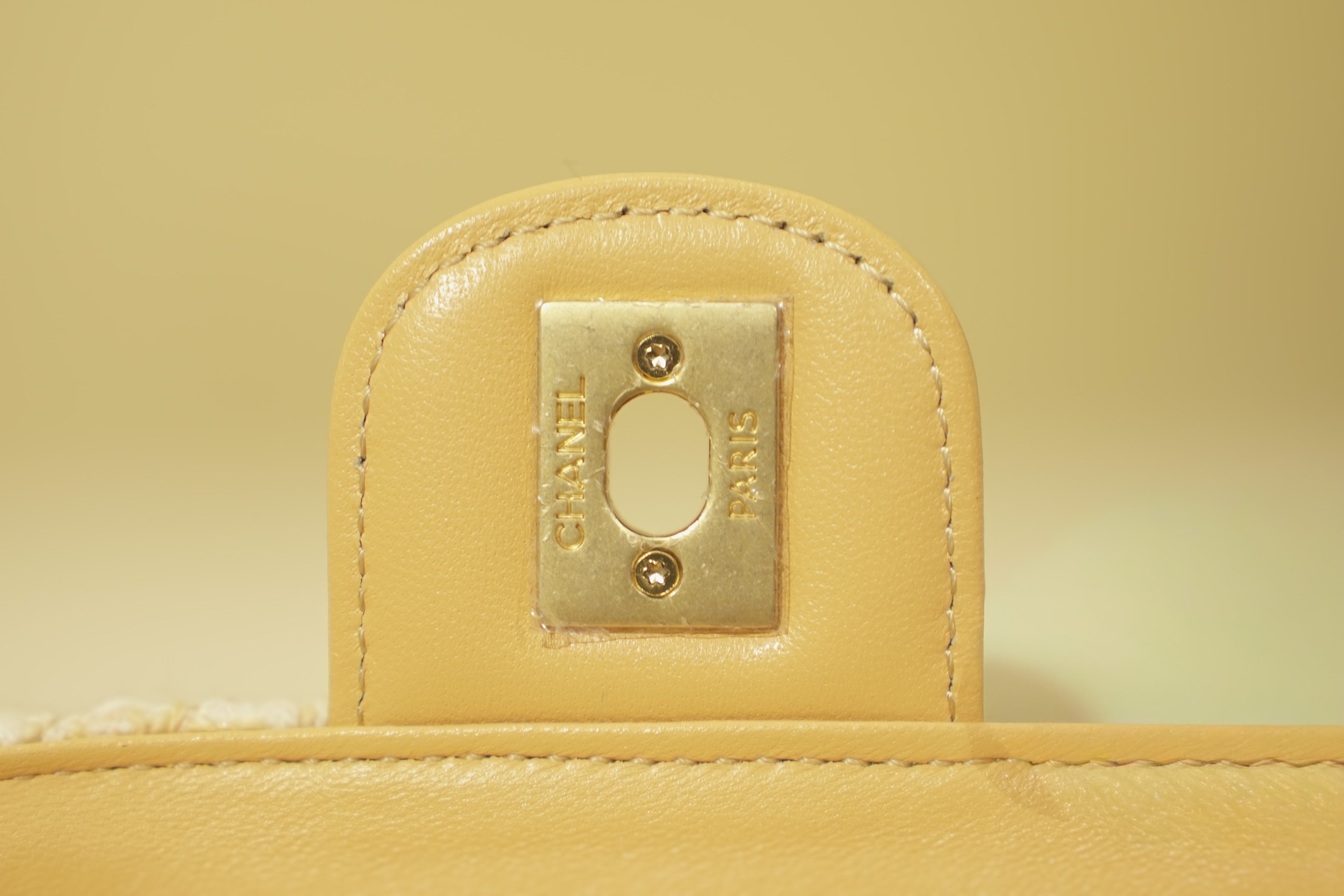 Chanel | Tweed Bag – Tweed – Beige – Gold Hardware