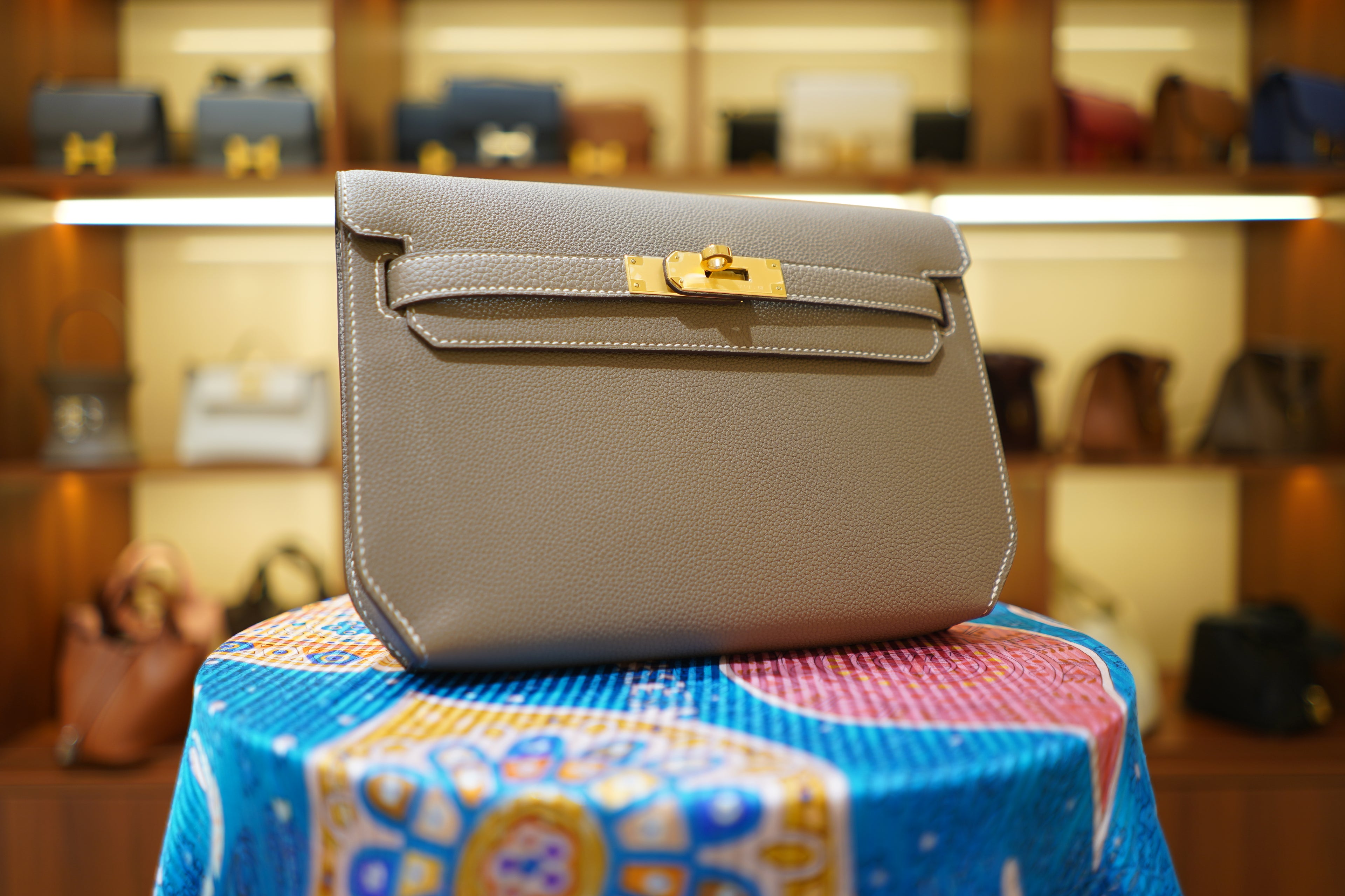 Hermes | Kelly Depeches 25 – Epsom – Beige – Gold Hardware