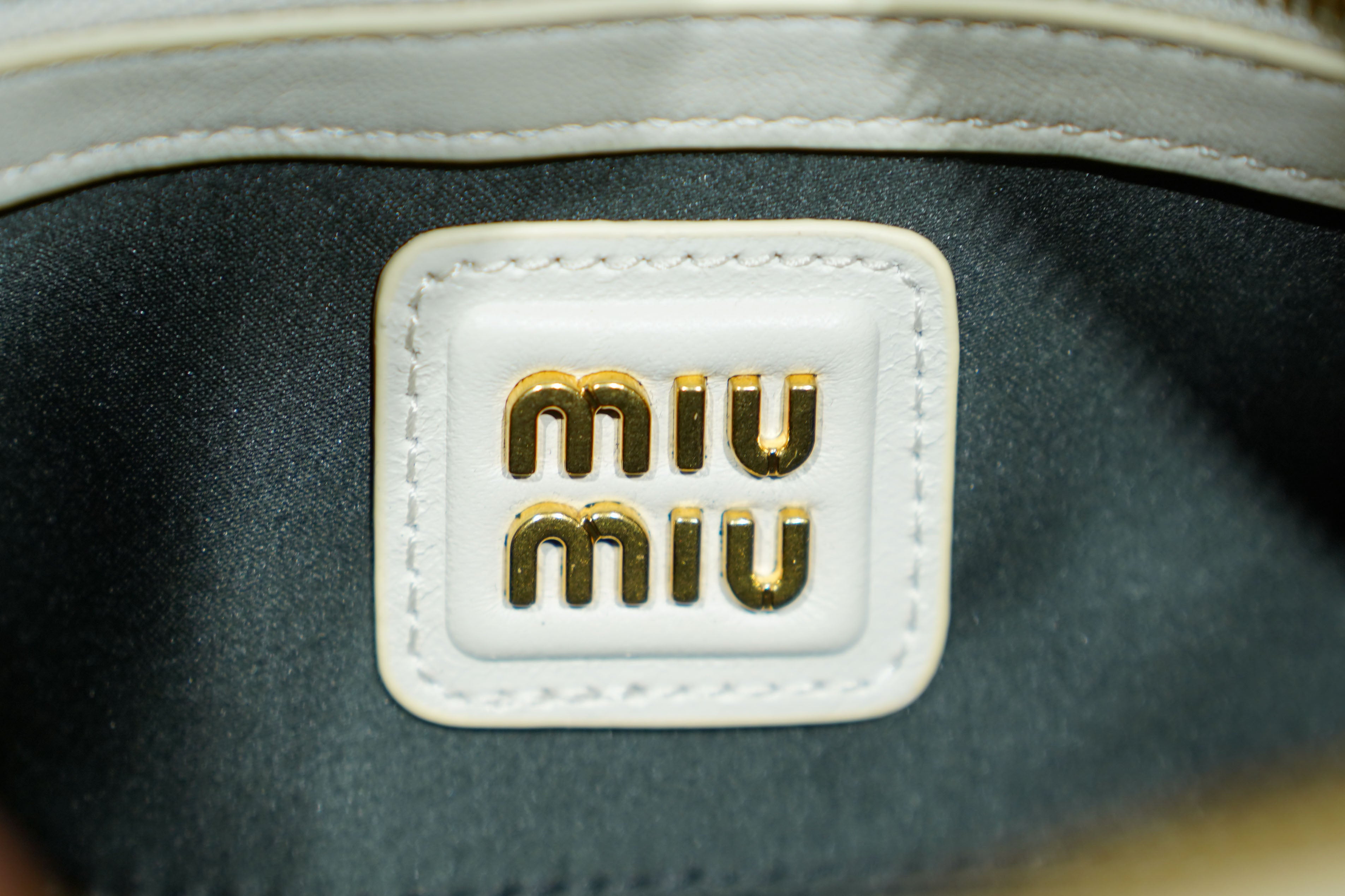 Miu Miu | Arcadie (Medium) – Matelassé – Ivory – Gold Hardware