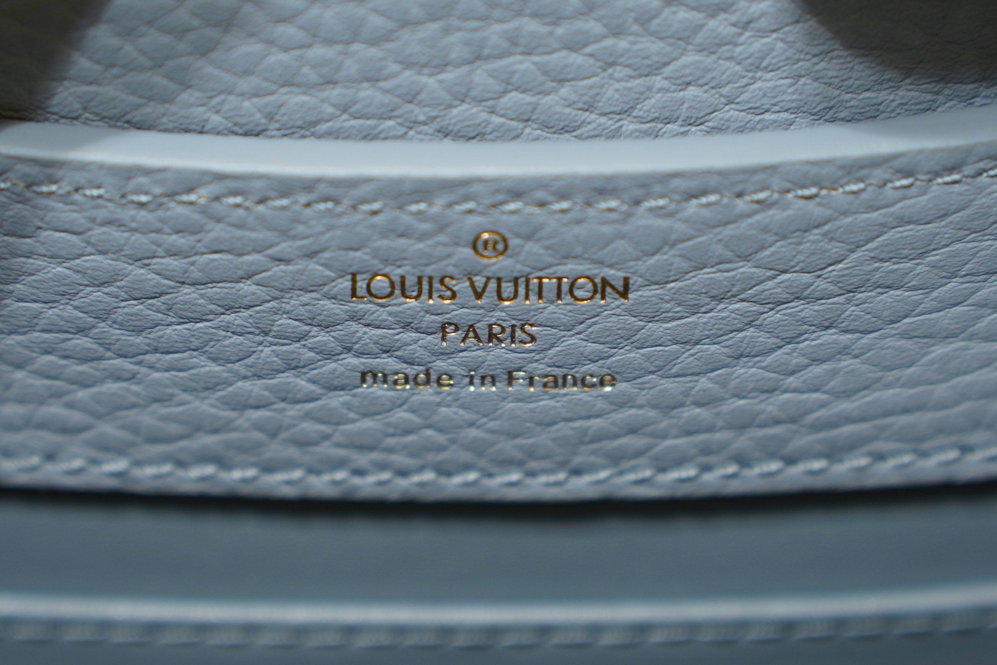 Louis Vuitton | Capucines Medium – Leather – Grey – Gold Hardware