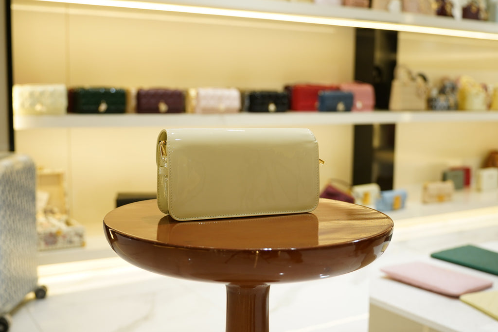 Dior | Miss Dior – Lackleder – Hellgrün – Goldene Hardware