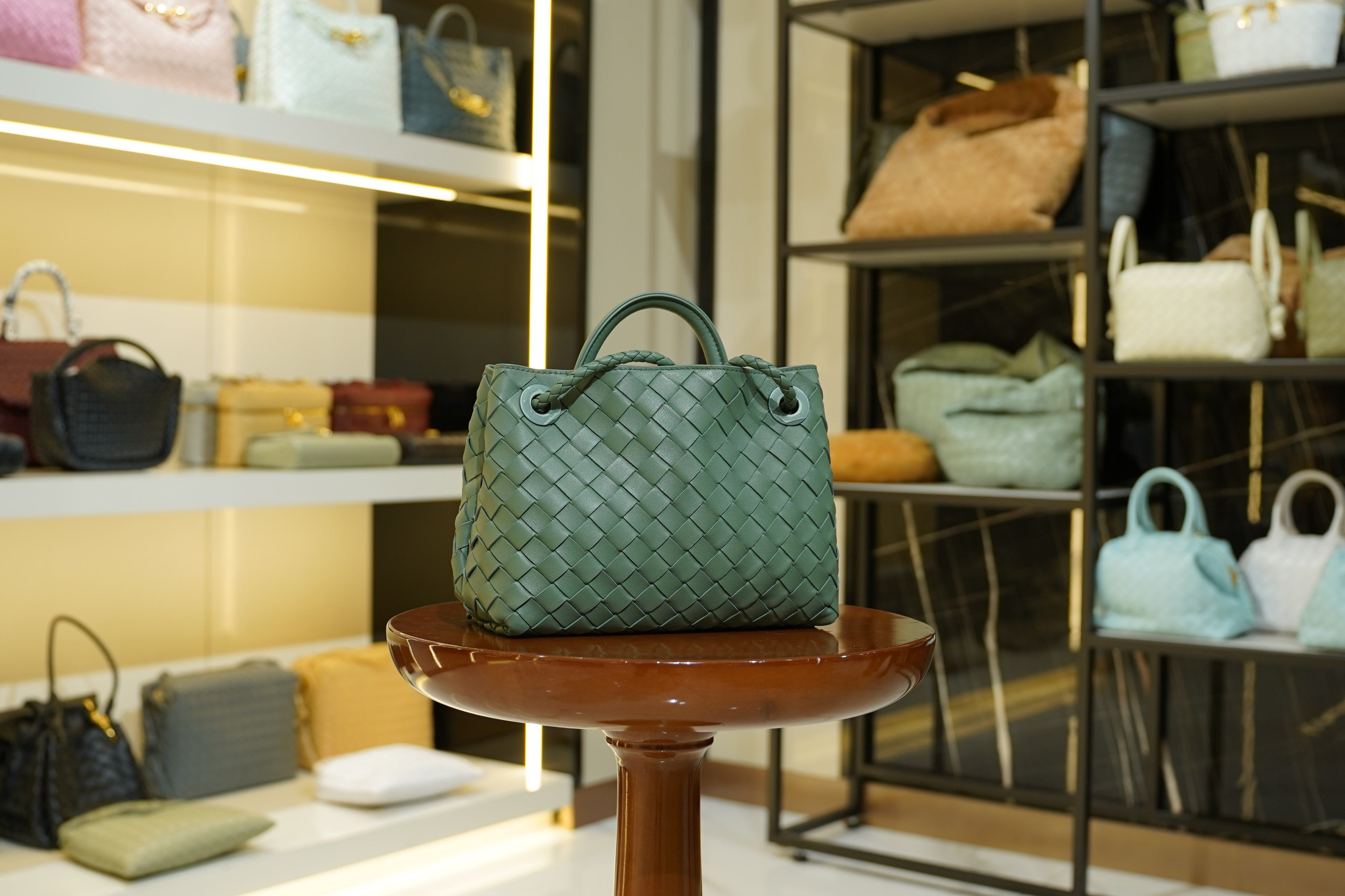 Bottega Veneta | Andiamo – Intrecciato – Verde Pino – Gold Hardware