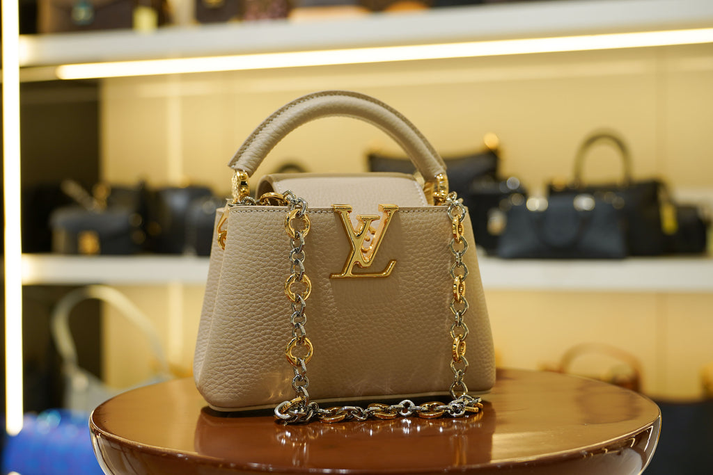 Louis Vuitton | Capucines Medium – Leather – Beige – Gold Hardware