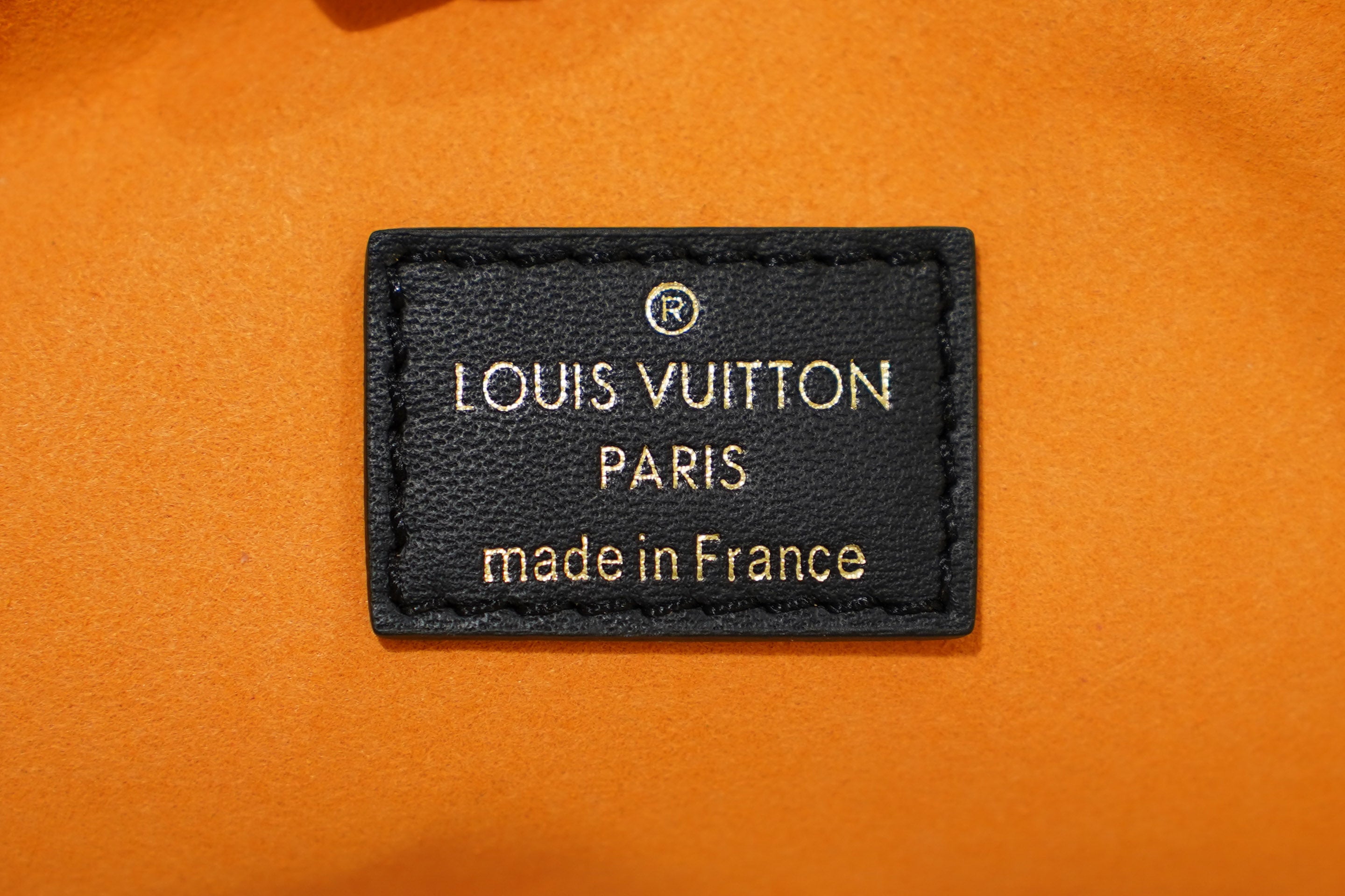 Louis Vuitton | Coussin Large – Leather – Black – Gold Hardware