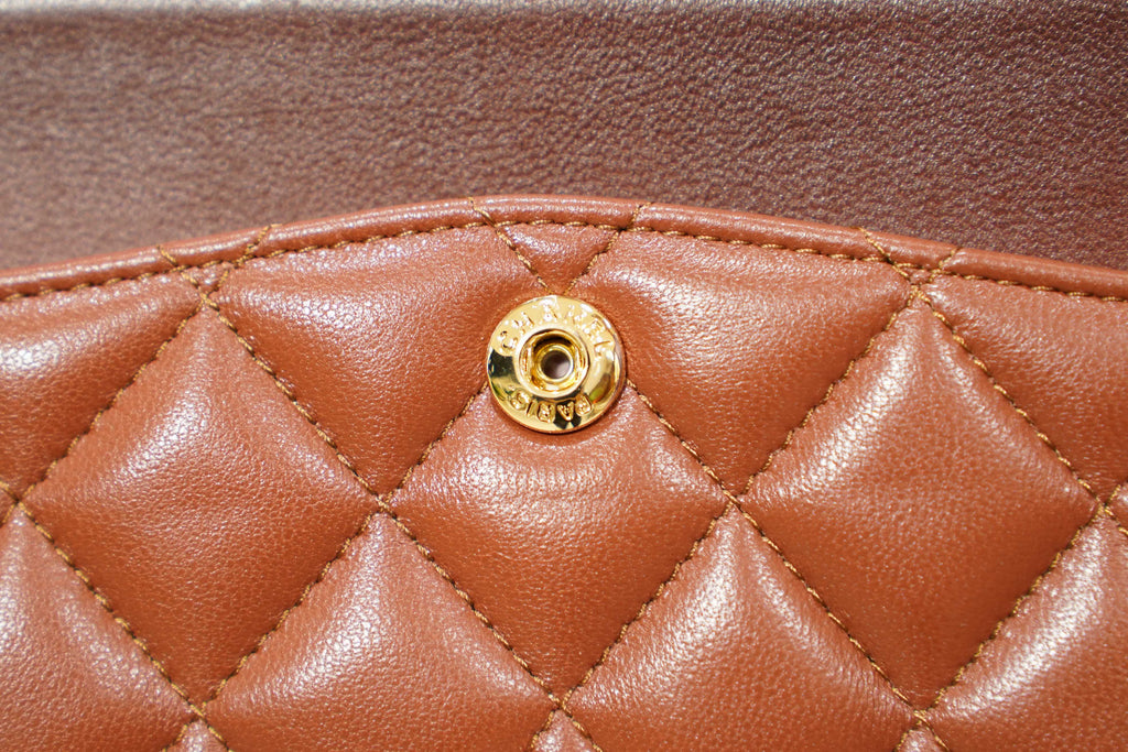 Chanel | Classic Flap Bag – Medium – Lambskin – Brown – Gold Hardware
