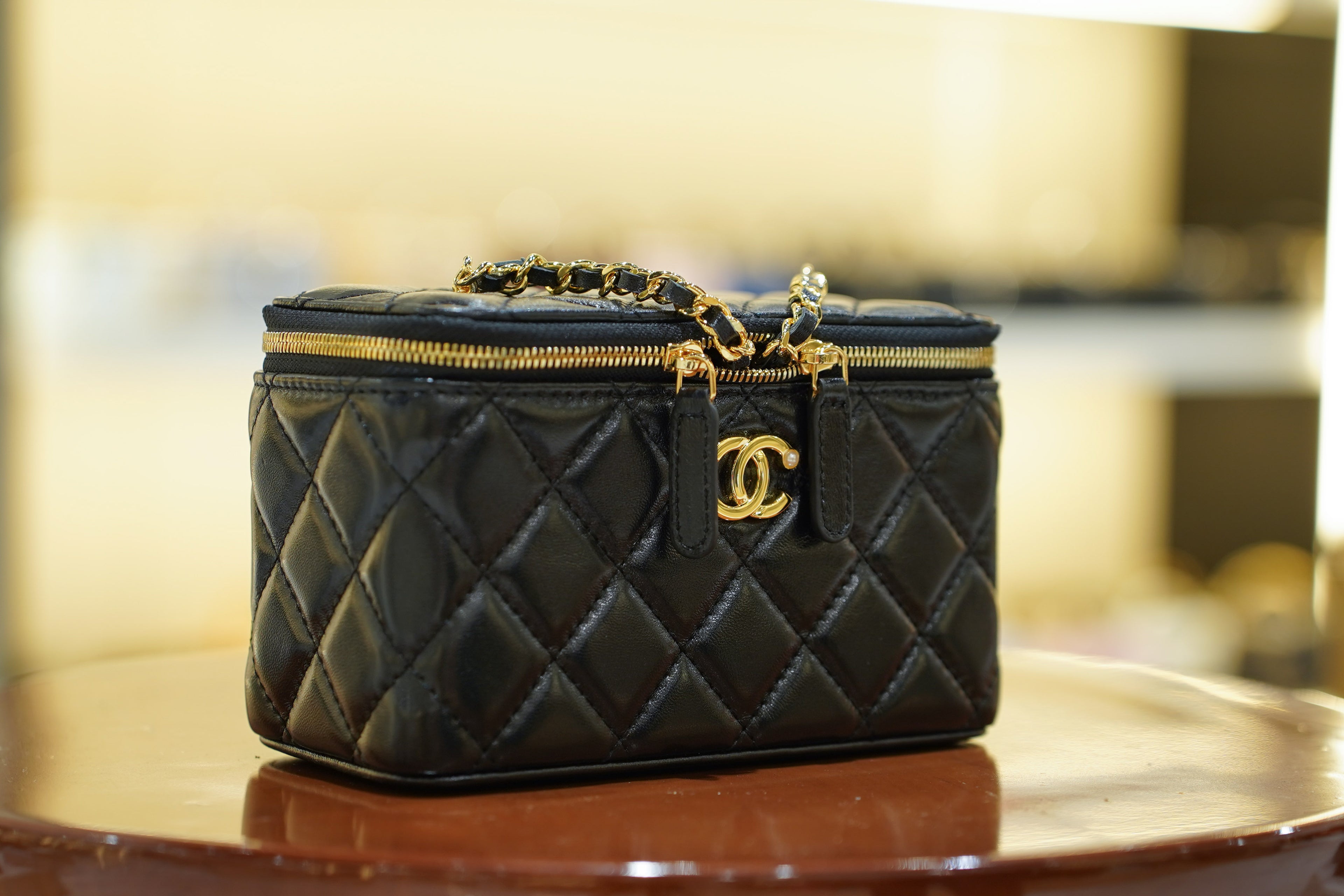 Chanel | Small Vanity – Lambskin – Black – Gold Hardware