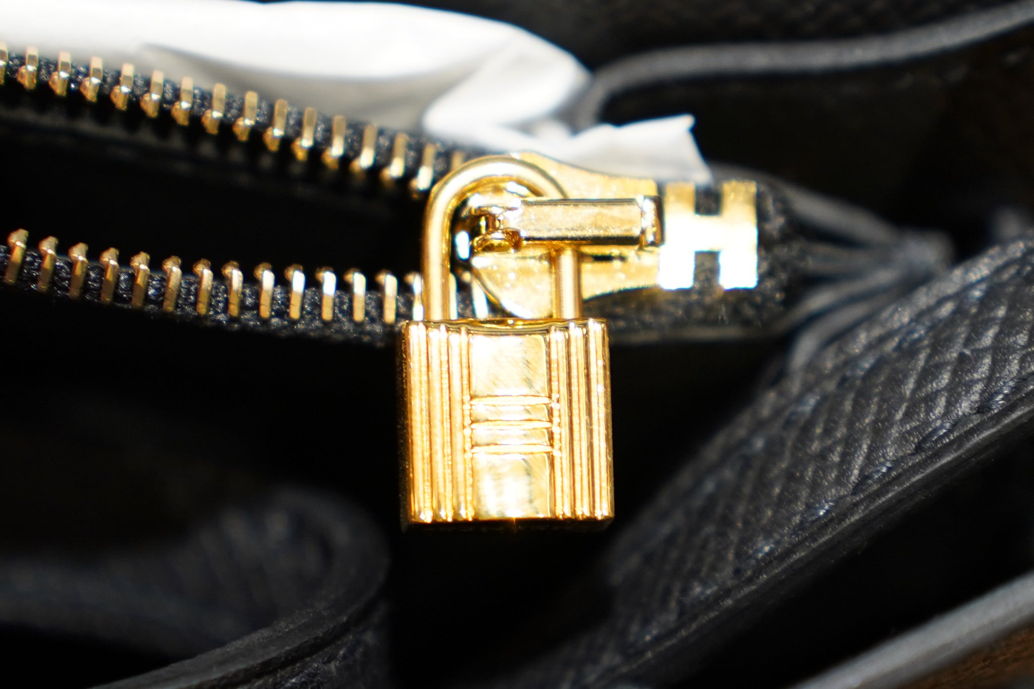 Hermes | Kelly To Go Wallet – Epsom – Black – Gold Hardware