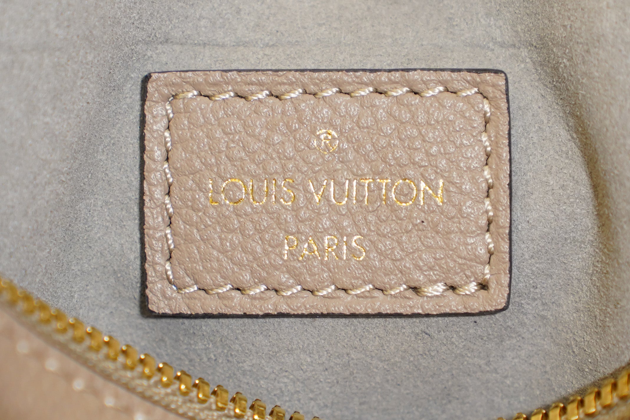 Louis Vuitton | Hobo Bag – Leather – Taupe – Gold Hardware