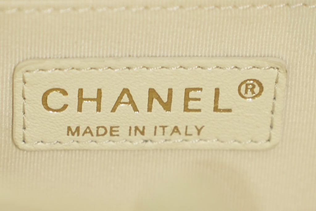 Chanel | Boy Bag – Caviar Leather – White – Gold Hardware