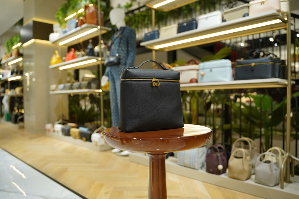 Loro Piana | Extra-Pocket-Backpack-L23.5 – Leather – Black – Gold Hardware