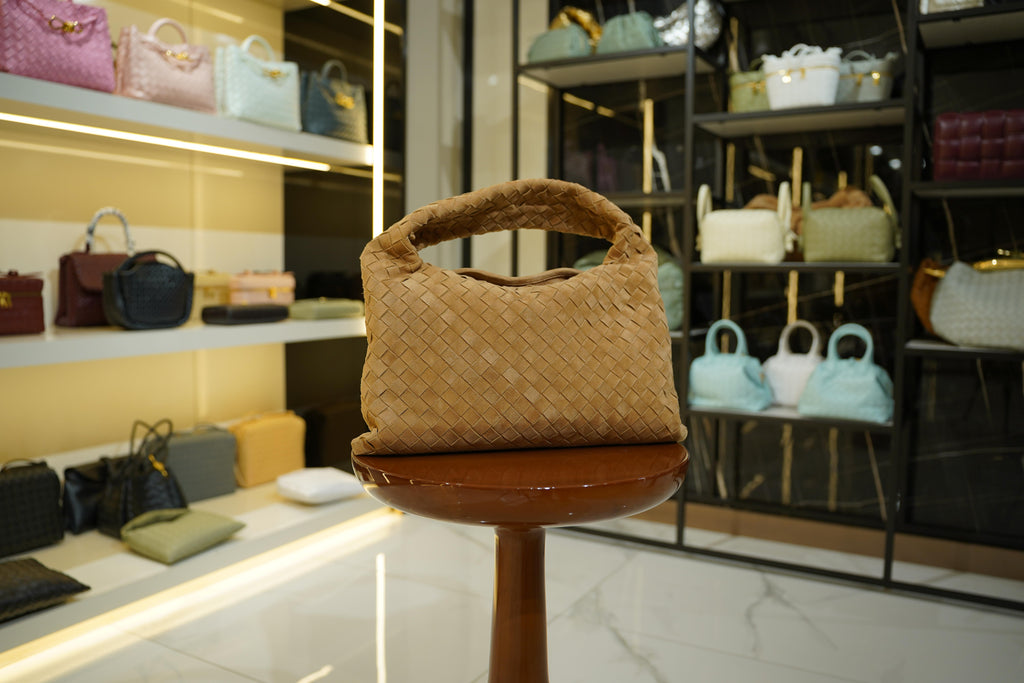 Bottega Veneta | Jodie (Large) – Intrecciato – Beige – Gold Hardware