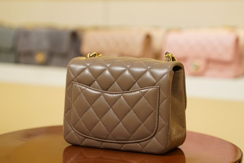 Chanel | Square Mini Flap Bag – Lambskin – Taupe – Gold Hardware