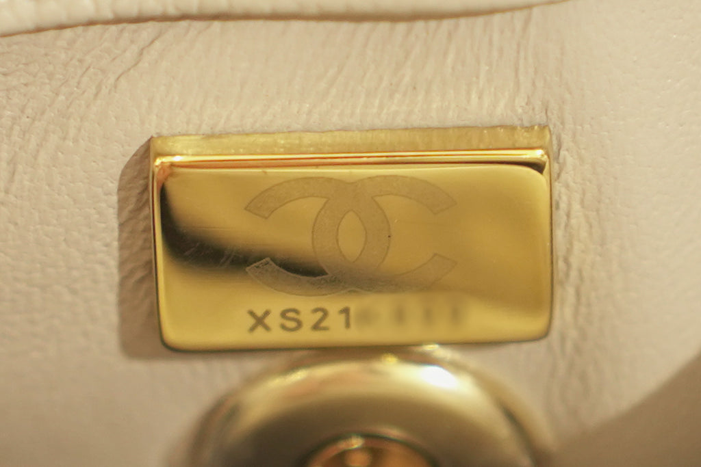 Chanel | Coco Mini – Lambskin – Grey – Gold Hardware