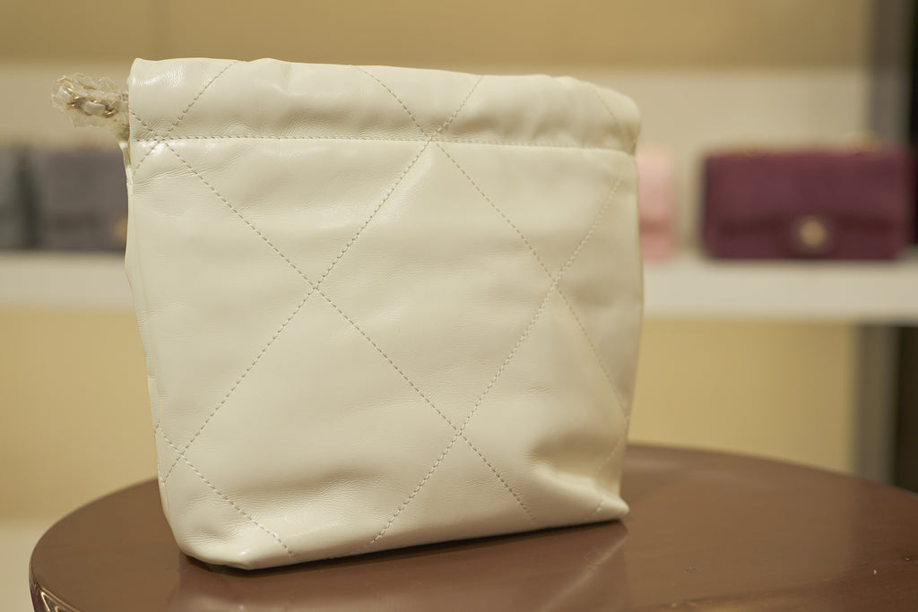 Chanel | Mini Flap Bag – Lambskin – White – Gold Hardware