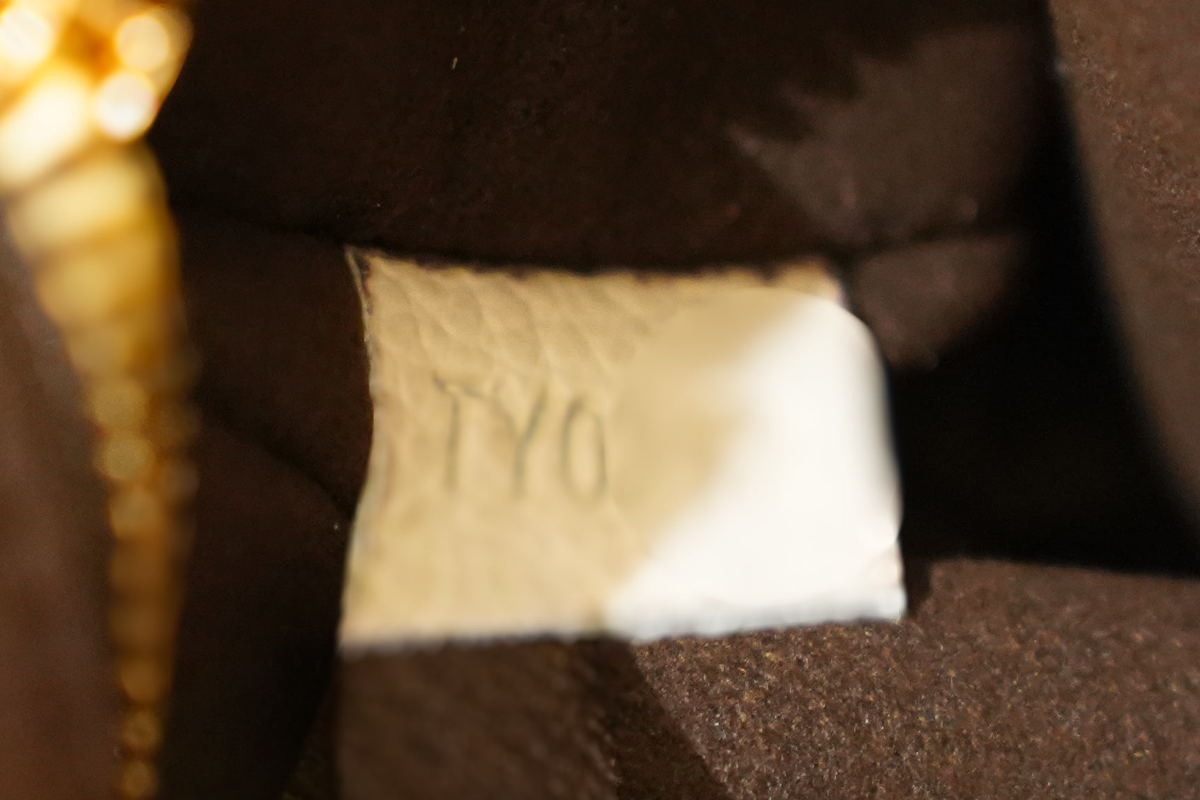 Louis Vuitton | Hobo Bag – Leather – Cream – Gold Hardware