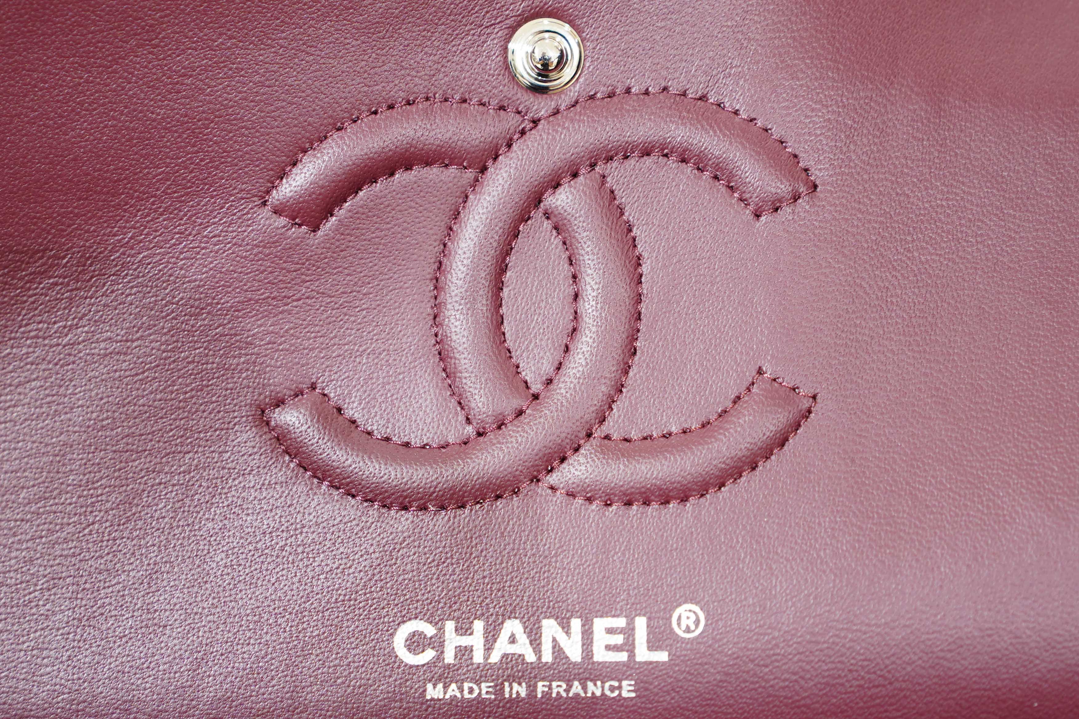 Chanel | Classic Flap Bag – Medium – Lambskin – Burgundy – Silver Hardware