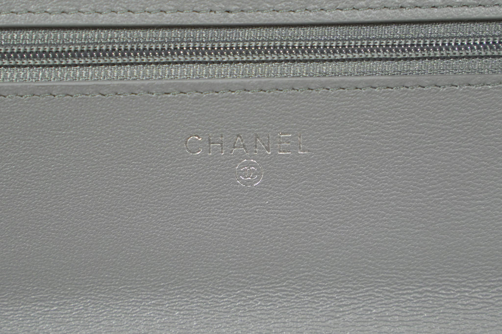 Chanel | Wallet on Chain – Lambskin – Grey – Silver Hardware