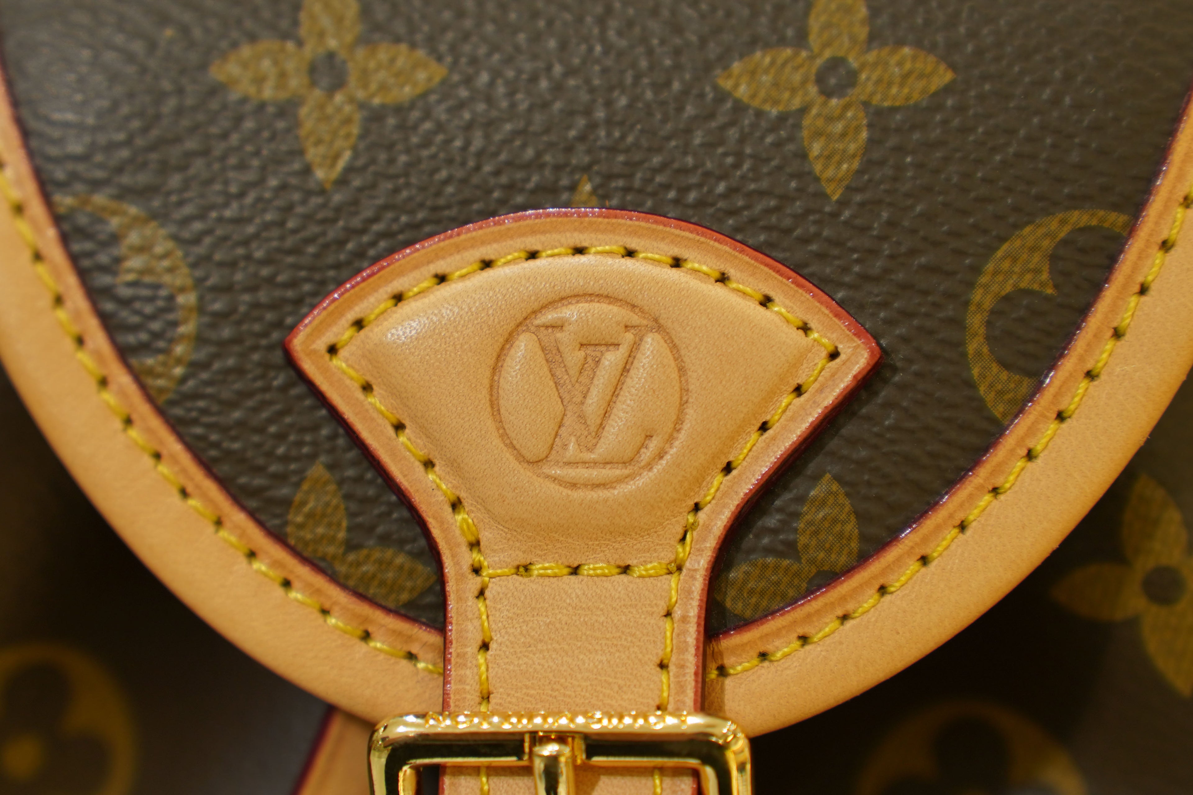 Louis Vuitton | Montsouris – Canvas – Monogram – Gold Hardware