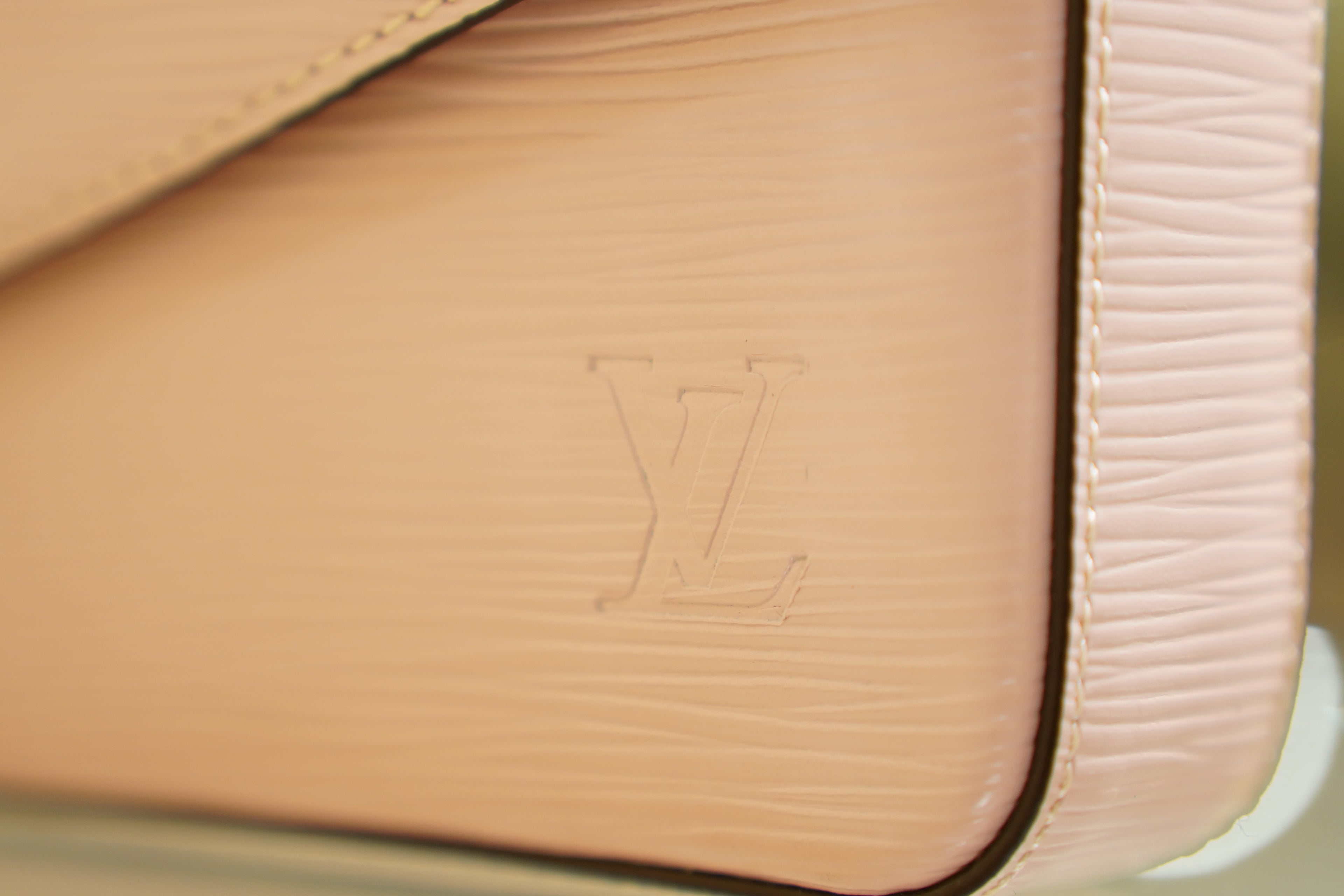 Louis Vuitton | Pochette Métis – Epi Leather – Rose Ballerine – Gold Hardware