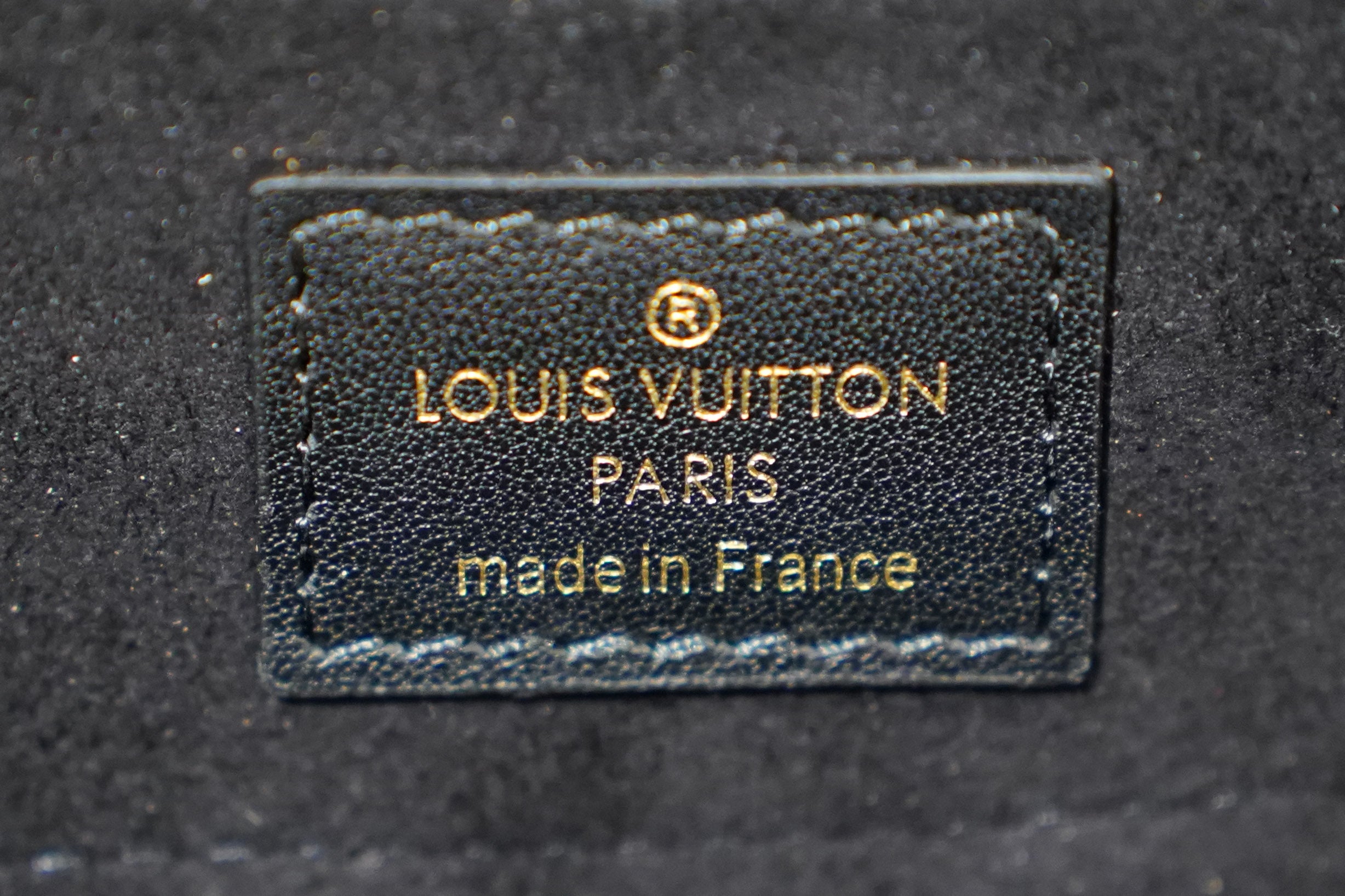 Louis Vuitton | Petite Malle – Epi Leather – Black – Gold Hardware
