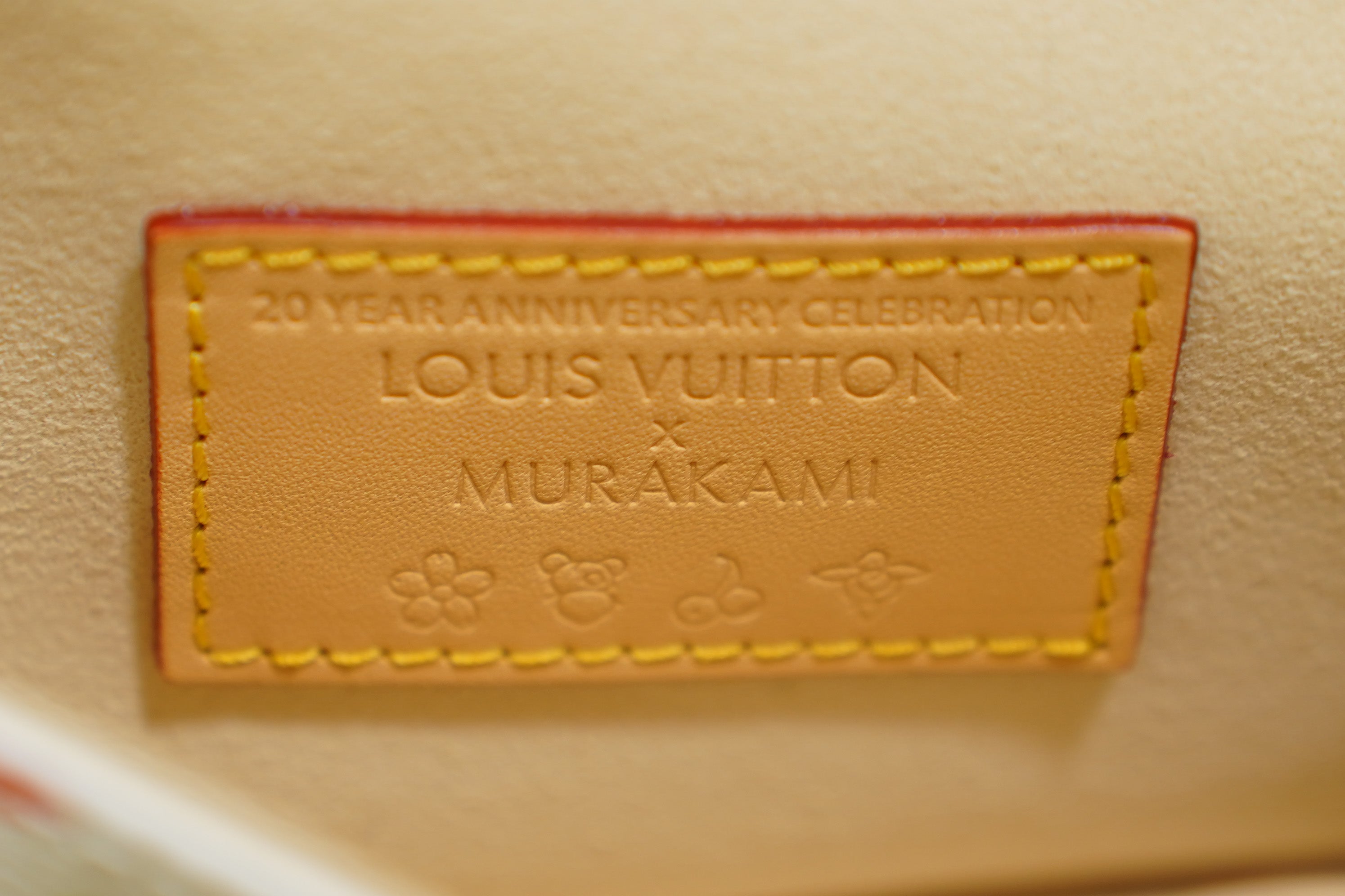 Louis Vuitton | Coussin – Canvas – Multicolor – Gold Hardware
