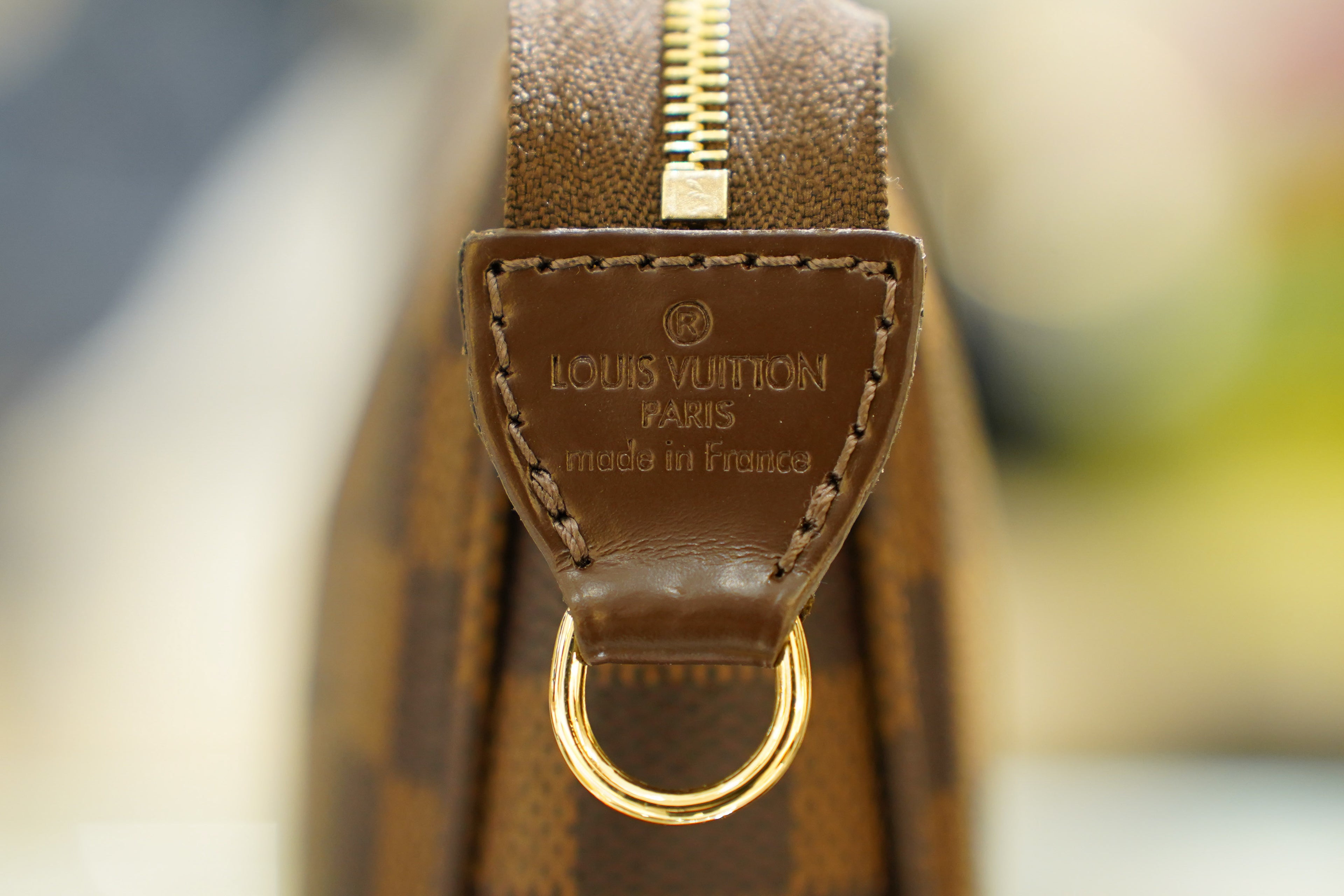 Louis Vuitton | Pochette Métis – Canvas – Damier Ebene – Gold Hardware