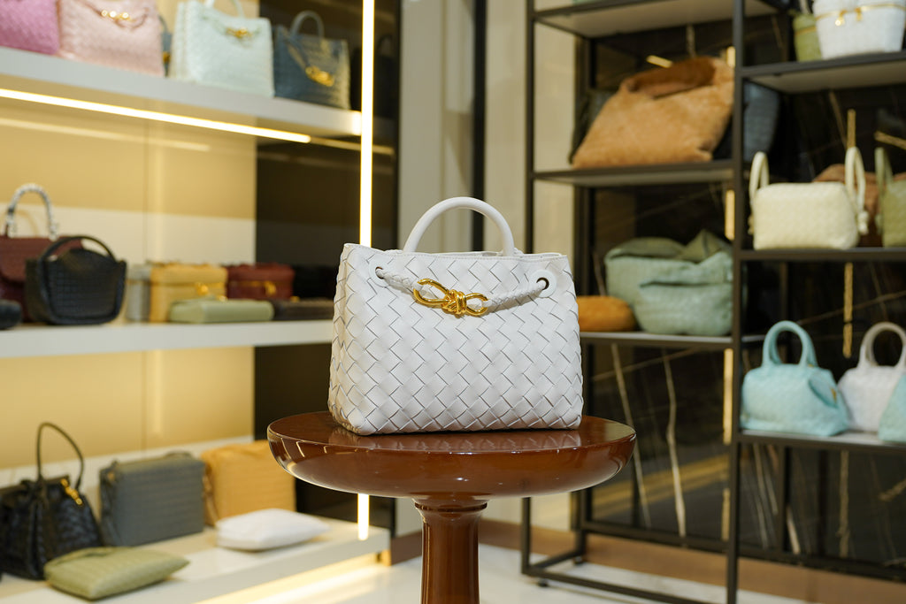 Bottega Veneta | Andiamo – Intrecciato – White – Gold Hardware