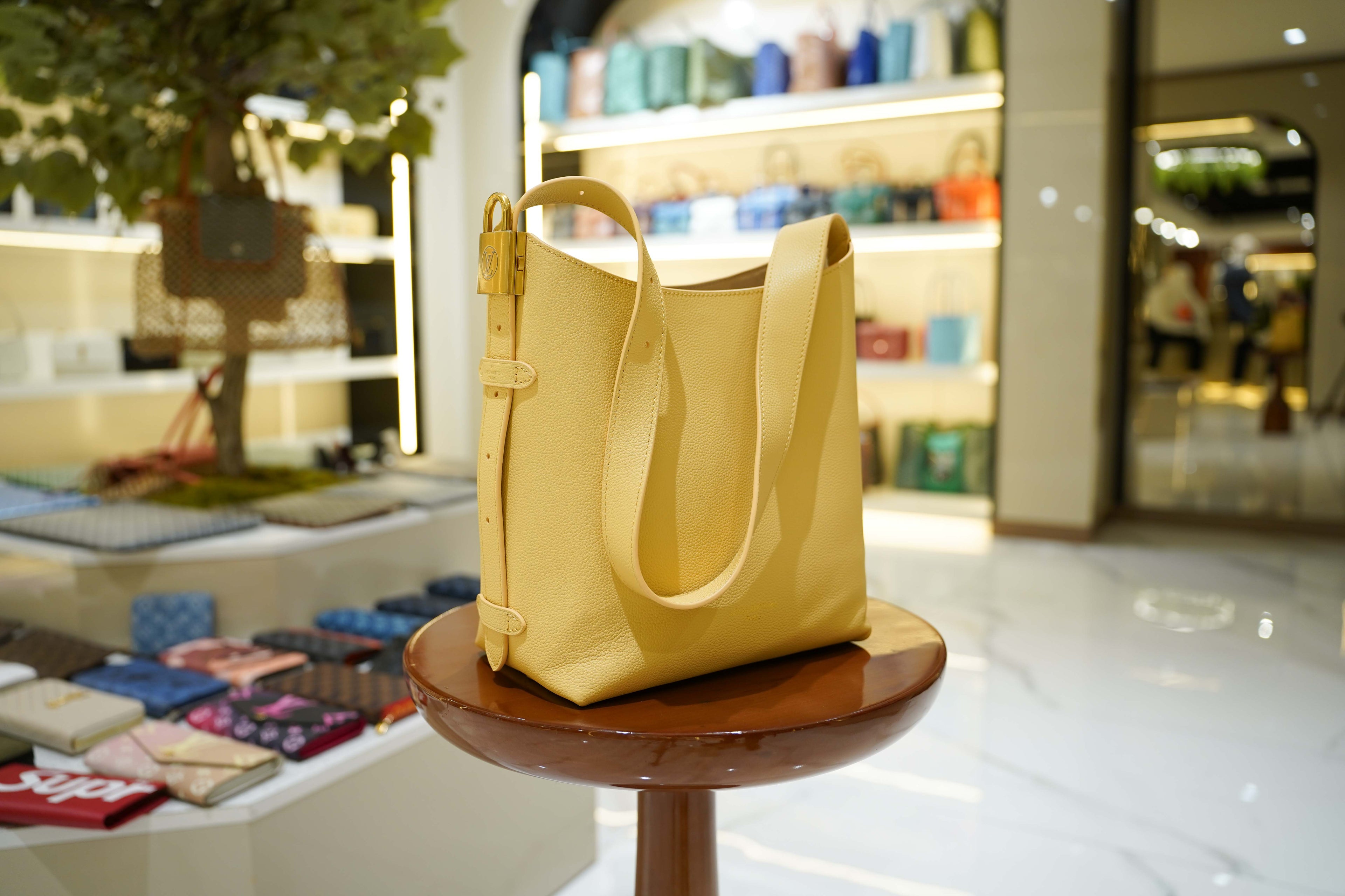 Louis Vuitton | Neverfull – Epi Leather – Jaune – Gold Hardware