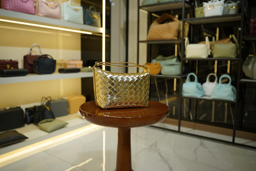 Bottega Veneta | Cassette – Nappa – Gold – Gold Hardware