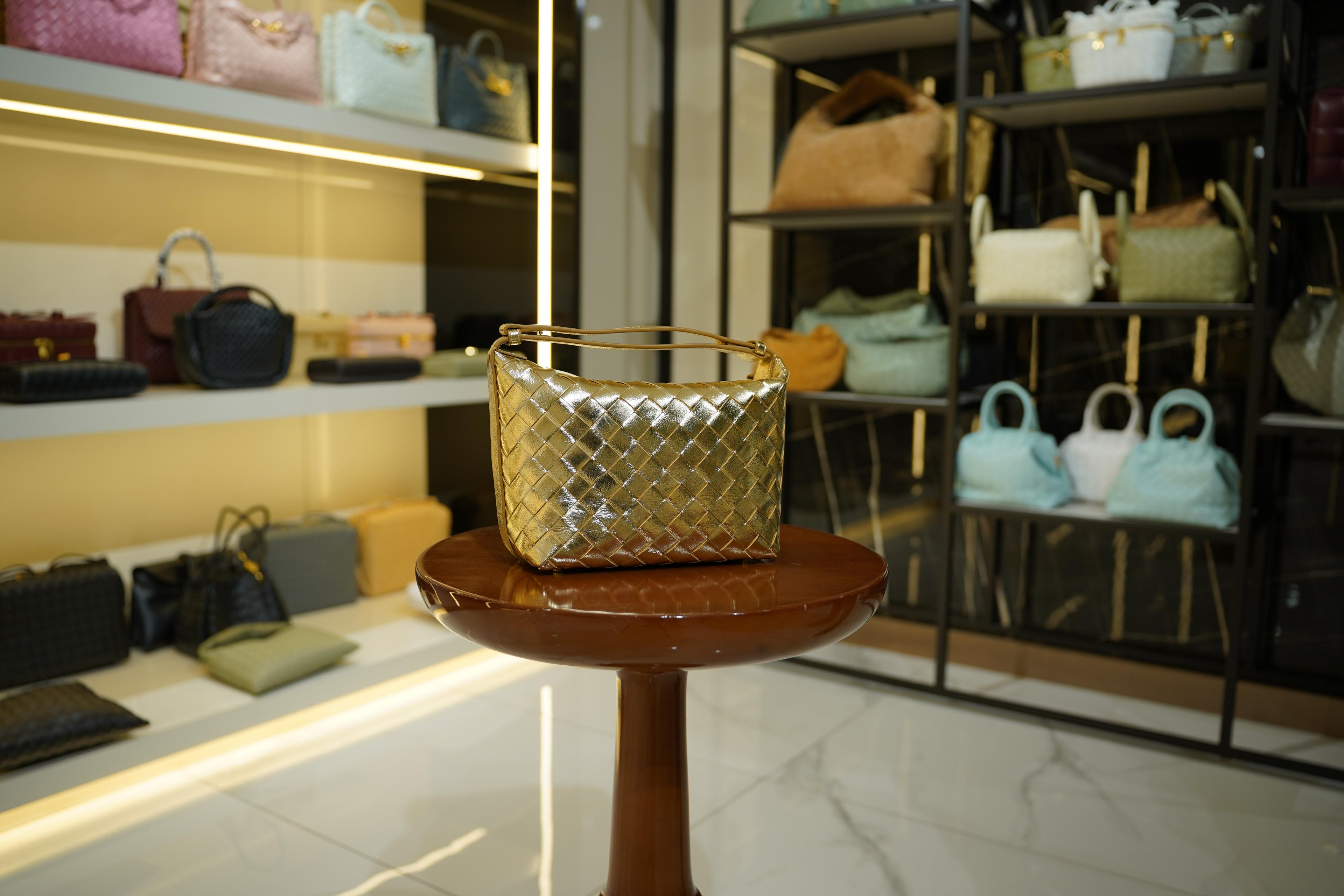 Bottega Veneta | Cassette – Nappa – Gold – Gold Hardware