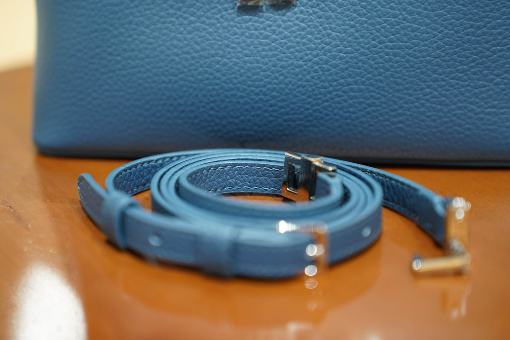 Loro Piana | Extra-Pocket-L19 – Leather – Blue – Silver Hardware