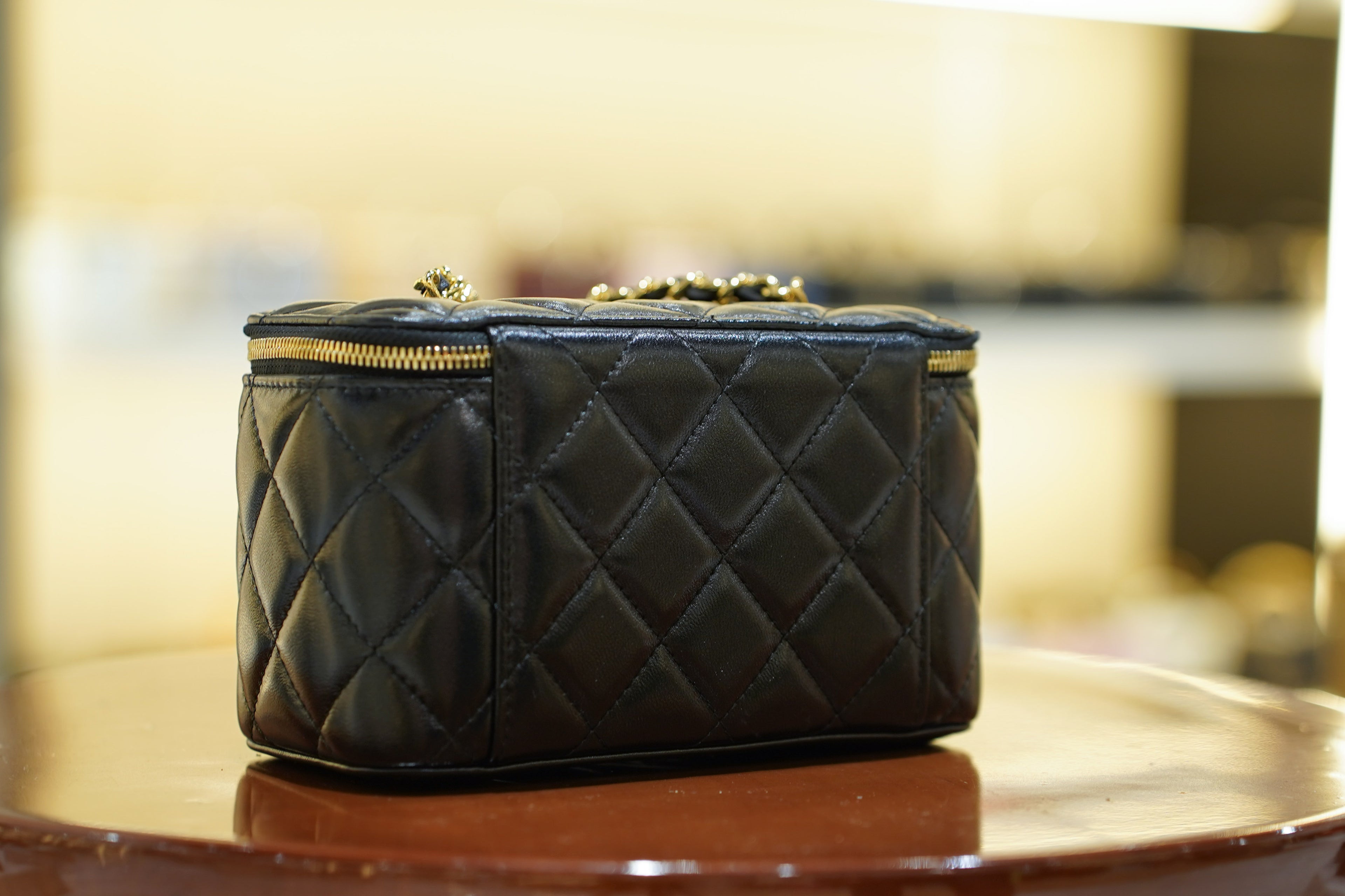 Chanel | Small Vanity – Lambskin – Black – Gold Hardware