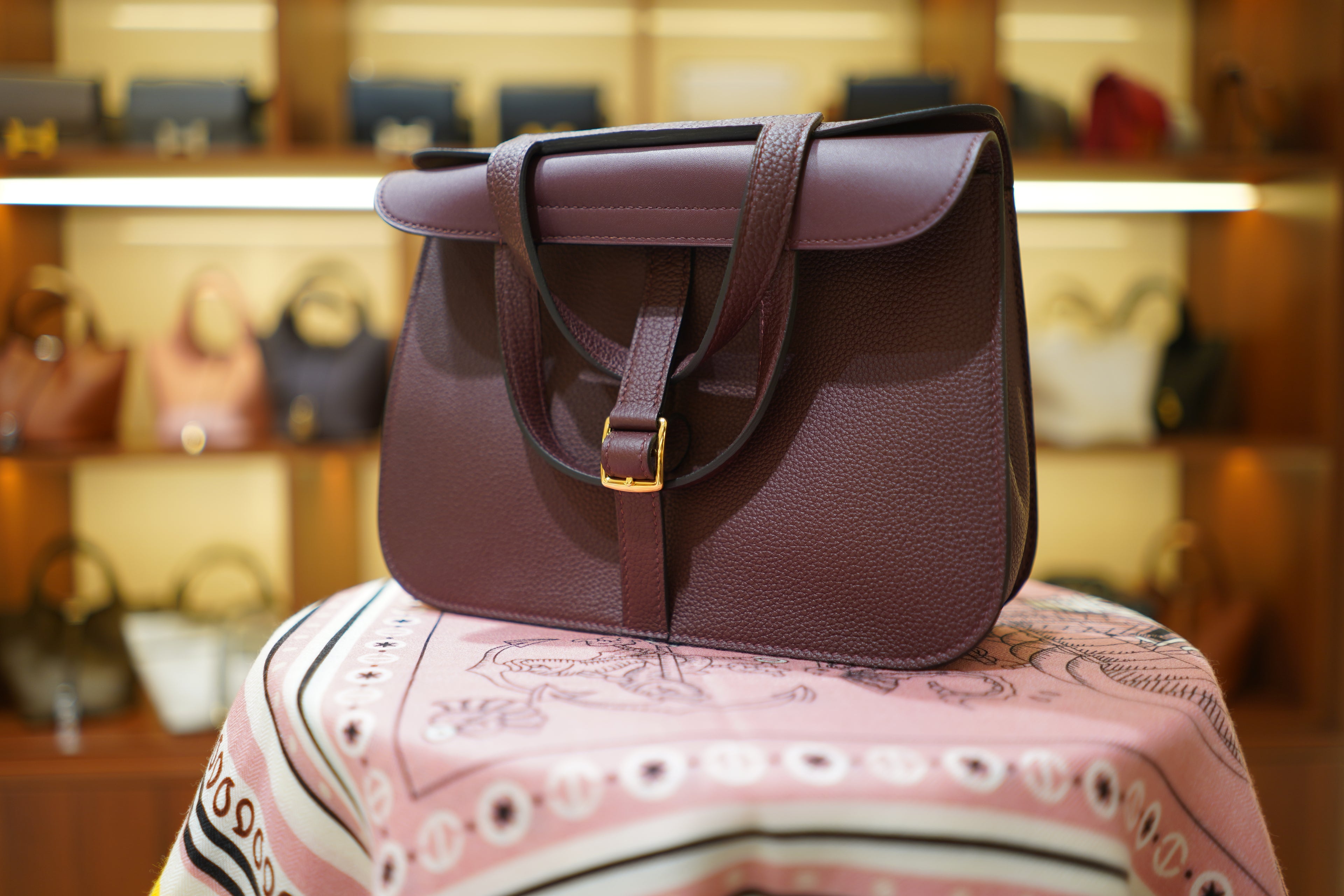 Hermes | Halzan 25 – Leather – Burgundy – Gold Hardware