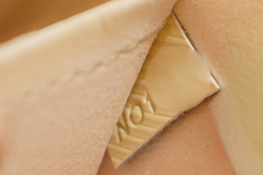 Louis Vuitton | Petite Malle – Leather – Cream – Gold Hardware