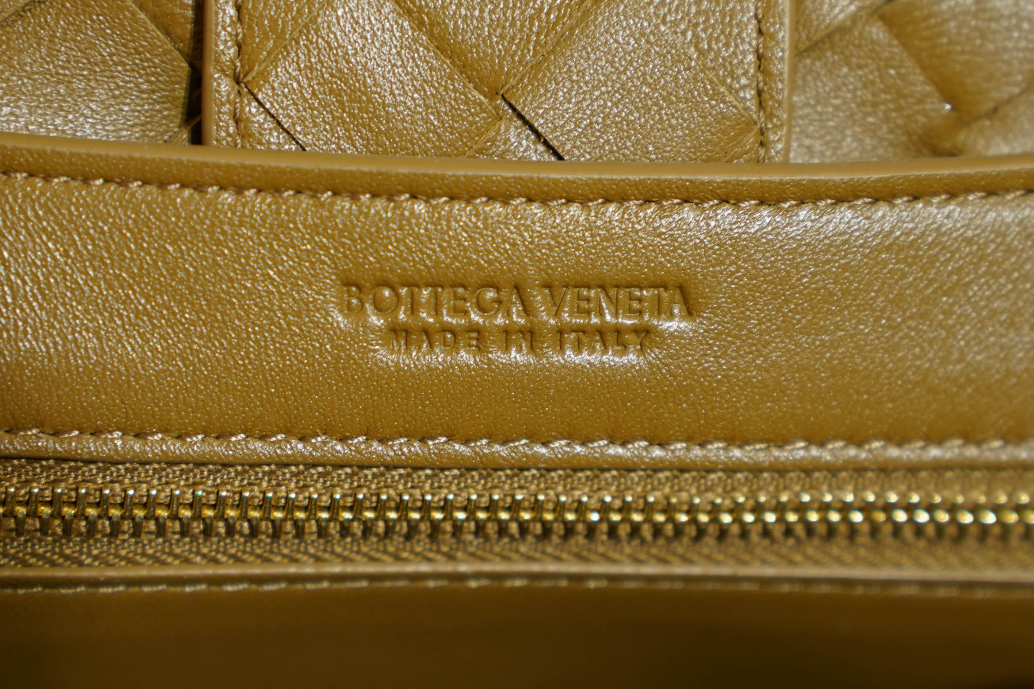 Bottega Veneta | Andiamo – Suede – Brown – Gold Hardware