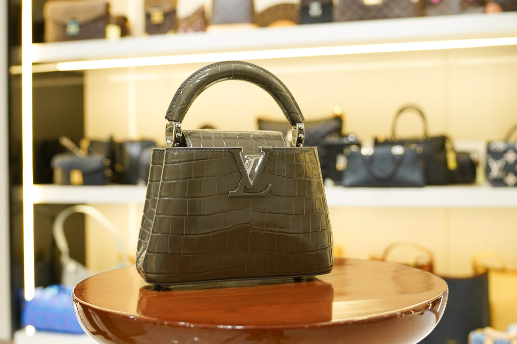 Louis Vuitton | Capucines Medium – Leather – Grey – Silver Hardware