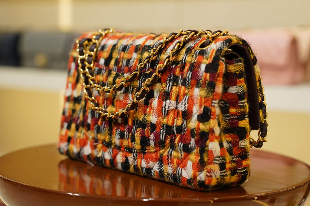 Chanel | Classic Flap Bag – Medium – Tweed – Multicolor – Gold Hardware