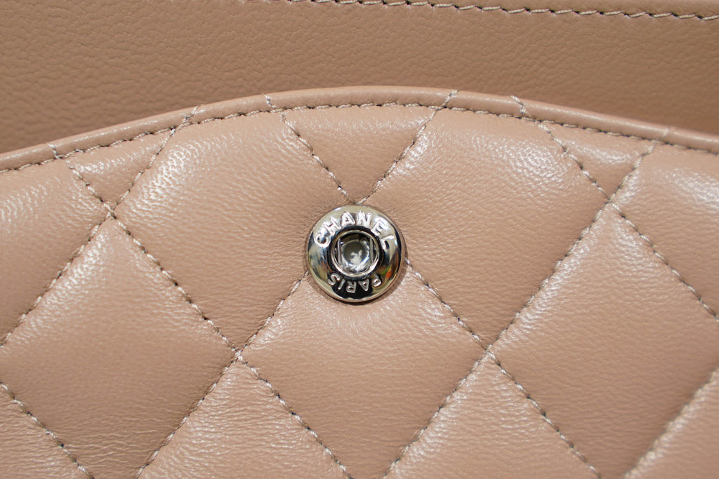 Chanel | Classic Flap Bag – Lambskin – Beige – Silver Hardware