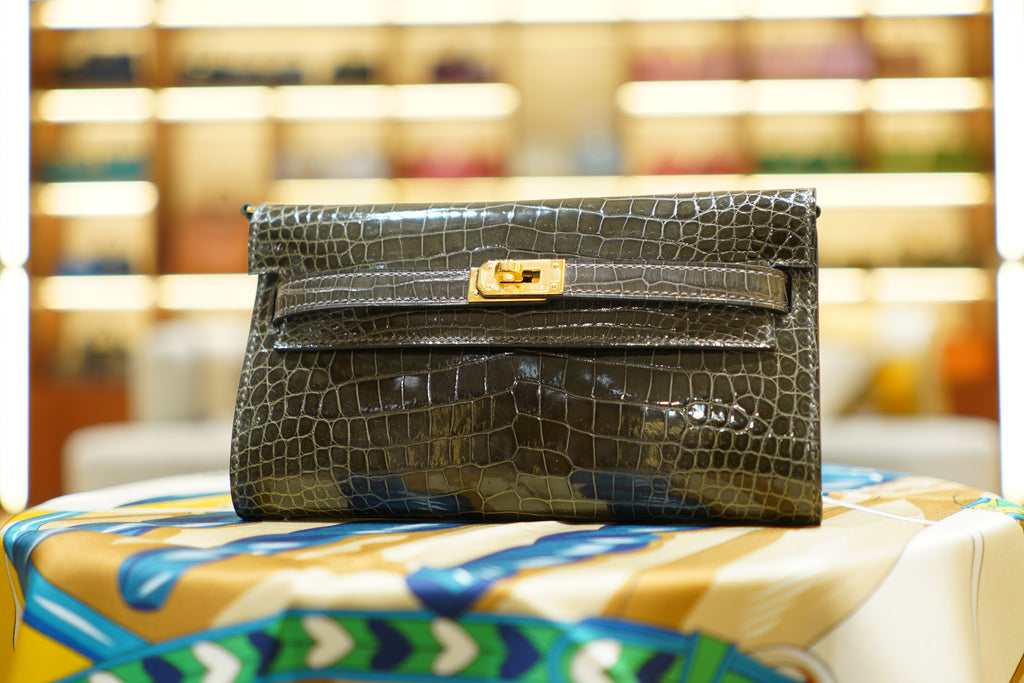 Hermes | Kelly – 28 – Crocodile Leather – Grey – Gold Hardware