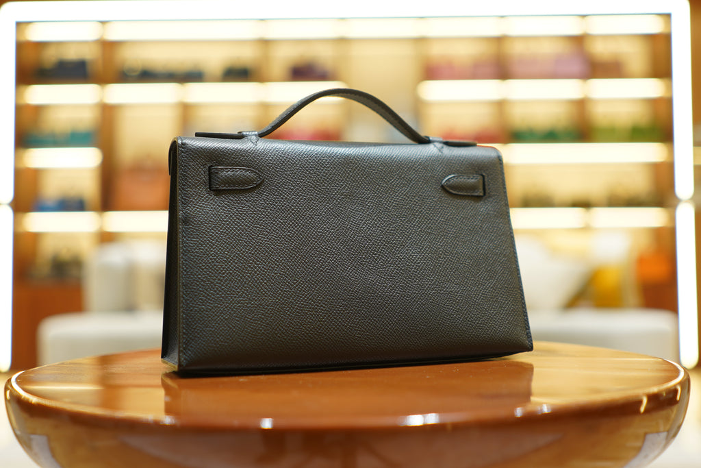 Hermes | Kelly Pochette – Epsom – Schwarz – Goldene Beschläge