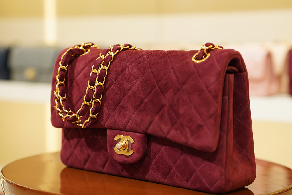 ChatGPT: Chanel | Classic Flap Bag – Medium – Leather – Burgundy – Gold Hardware