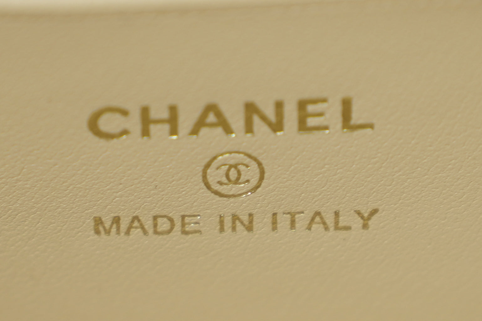 Chanel | Small Vanity – Lambskin – Beige – Gold Hardware