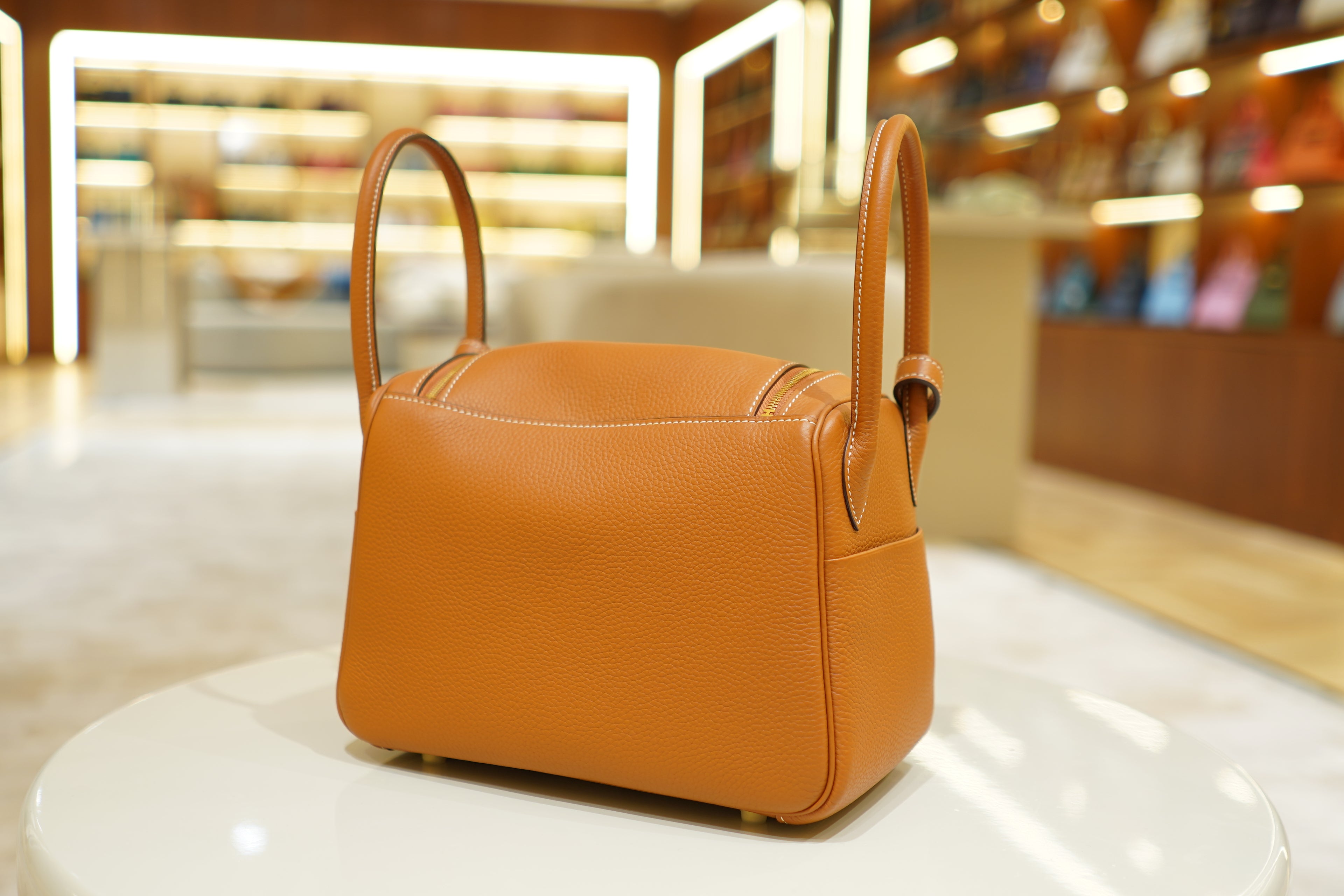 Hermes | Lindy Large – Togo – Orange – Gold Hardware