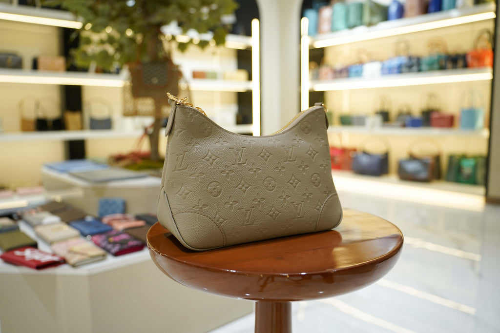 Louis Vuitton | Hobo Bag – Leather – Beige – Gold Hardware