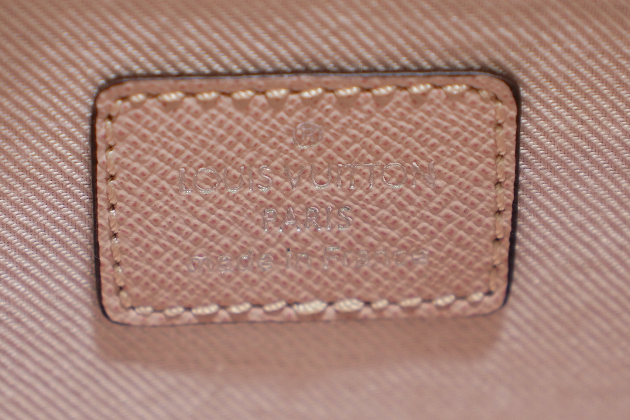 Louis Vuitton | Pochette Métis – Epi Leather – Rose Ballerine – Gold Hardware
