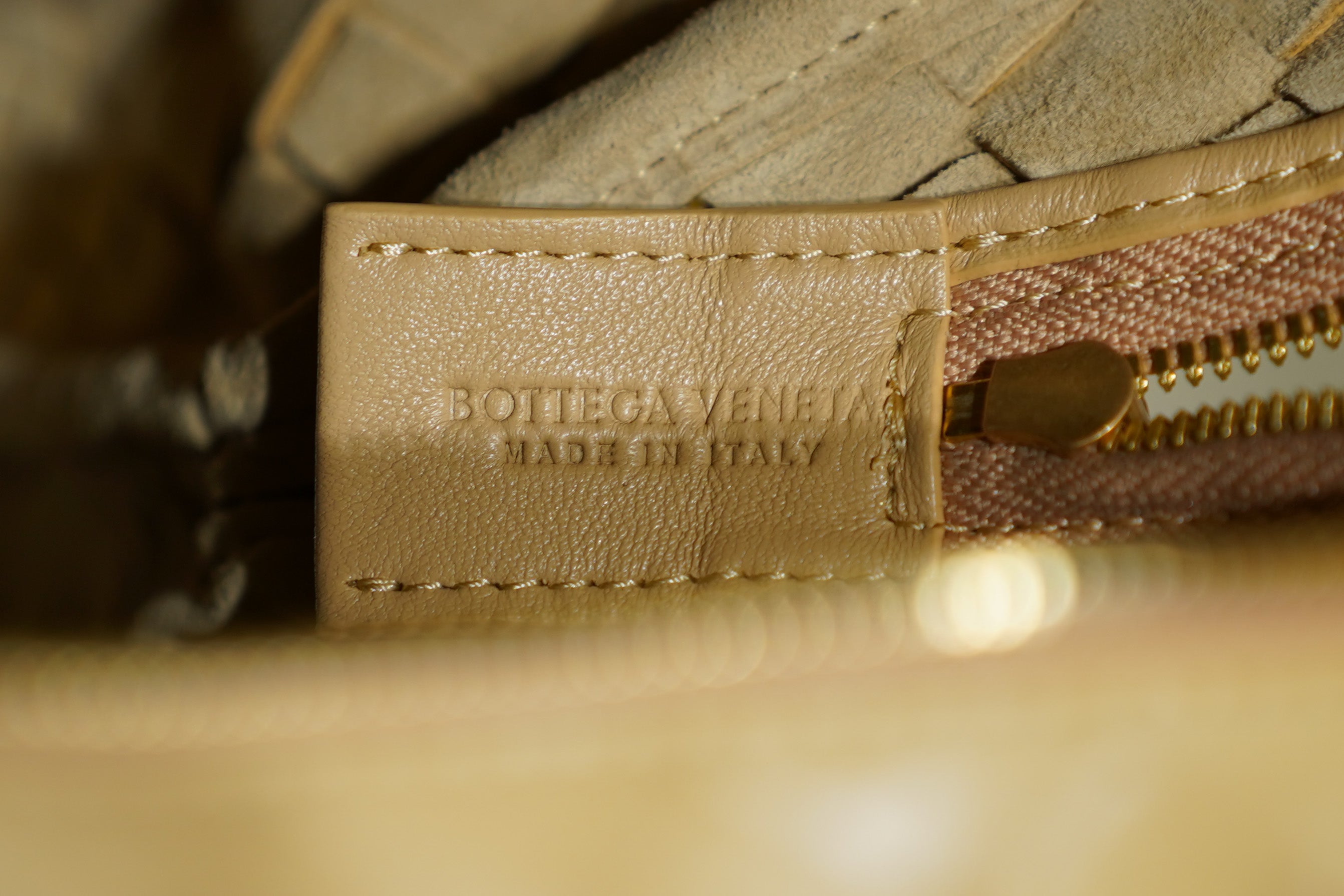 Bottega Veneta | Loop – Intrecciato – Beige – Gold Hardware